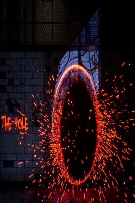 The Hole (c0d3_r)